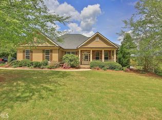 593 Durham Dr, Hoschton, GA 30548