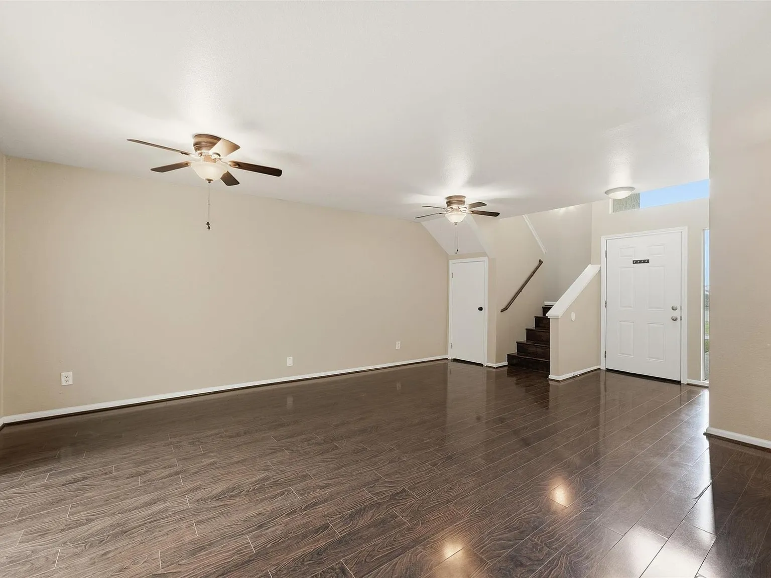3 bed, 2.0 bath, 1573 sqft, $1,500 — Photo 4