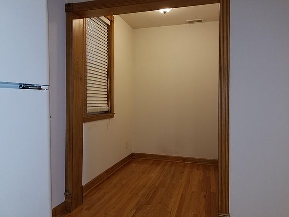3rd image of 2905 W Belmont Ave APT 1F