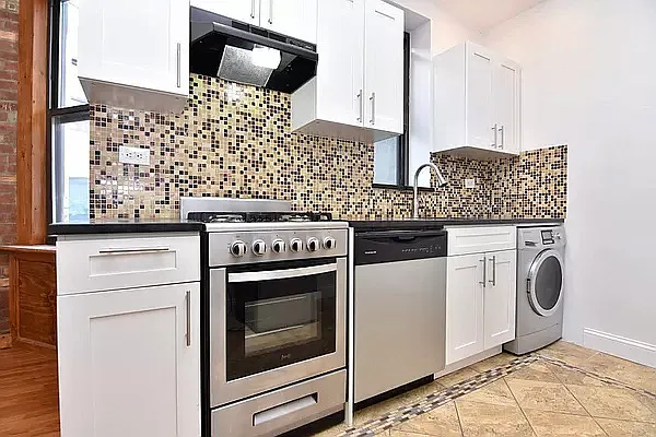 Rented by Bohemia Realty Group | media 11