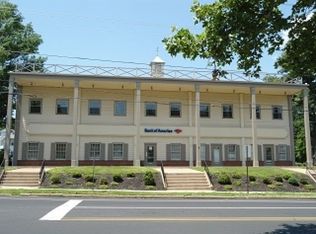 W Trenton Ave, Morrisville, PA 19067