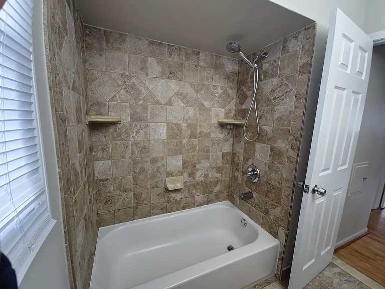 28919 Hughes St — Photo 9