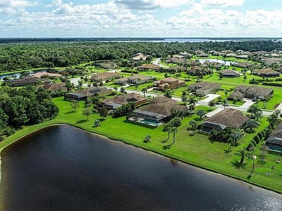 The community is situated amongst many lakes and waterways for you to enjoy the many birds who visit.