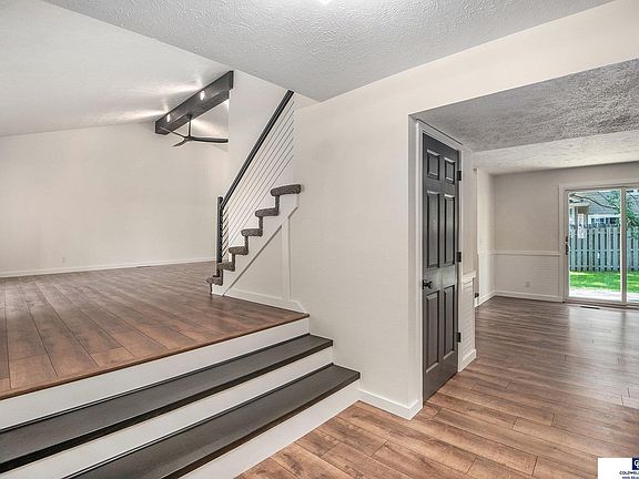 5th image of 801 Redwood Ln