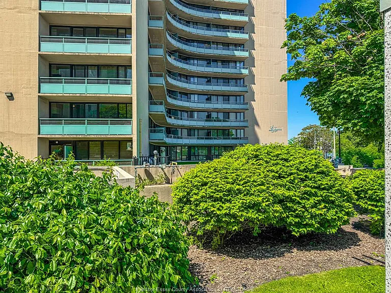 111 Riverside Dr E #1116 — Photo 17