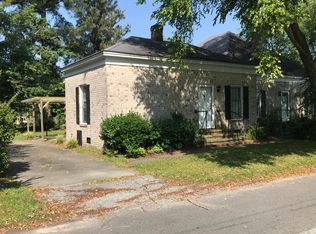 102 Wayne Ave APT 3, Mount Olive, NC 28365