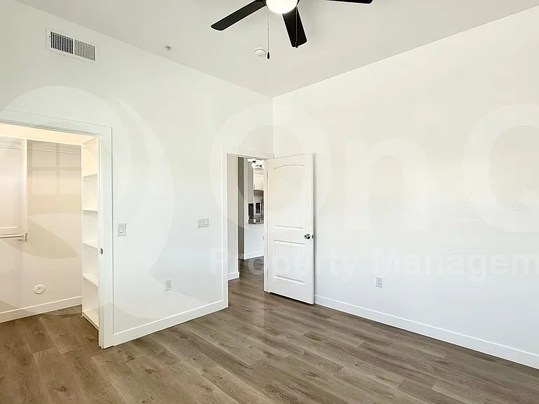 9160 N 67th Ave #212 — Photo 7