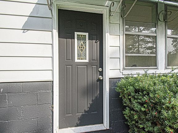3rd image of 52650 Francis St