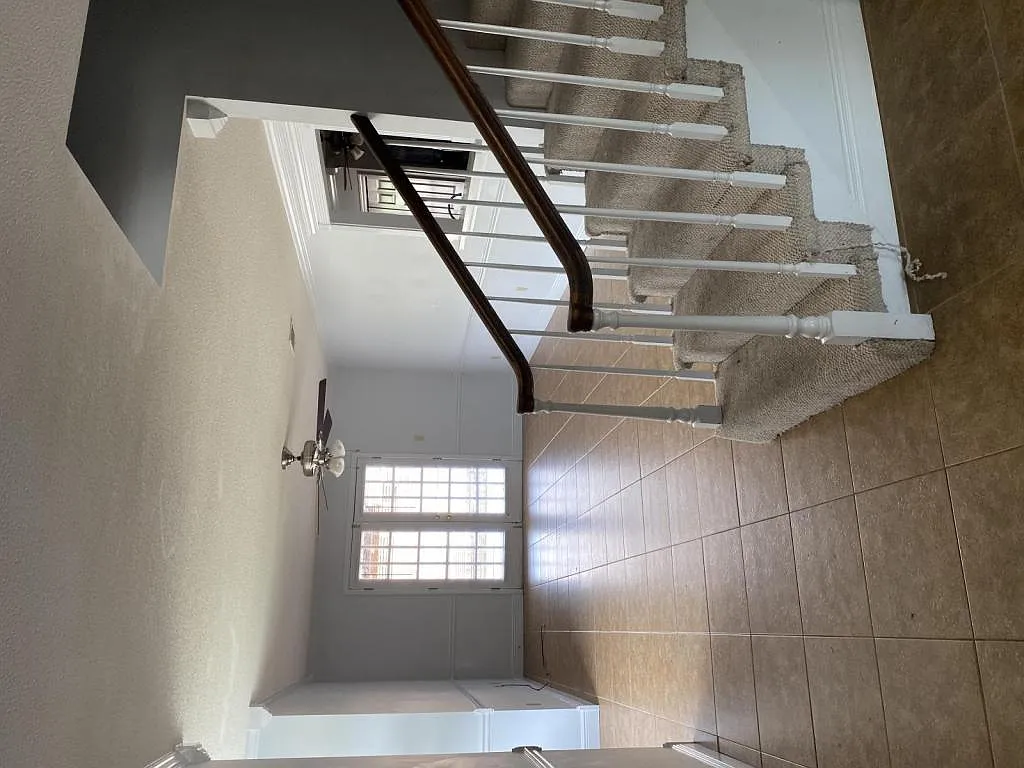 950 Jefferson Dr — Photo 4