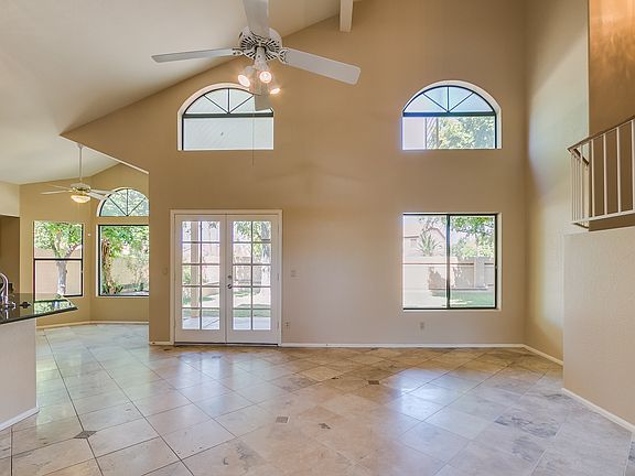 4th image of 3710 N Wintergreen Way