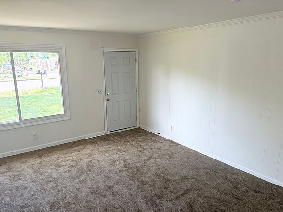 2nd image of 845-847 W Eastland Ave