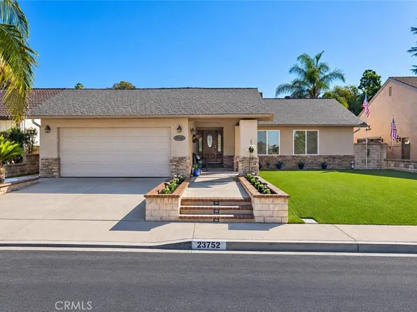 23752 Via Navarra, Mission Viejo, CA 92691