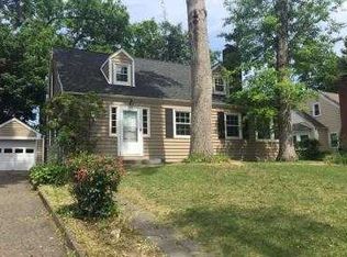 5-09 Essex Pl, Fair Lawn, NJ 07410