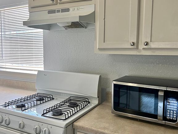 3rd image of 7622 Pecan Villas Dr APT 3