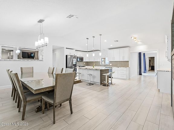 5th image of 3448 Jupiter Blvd SE