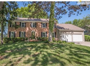 12322 Pawnee Ln, Leawood, KS 66209