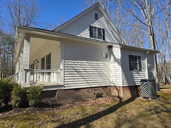 4th image of 359 Old Farm Rd