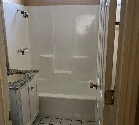 5th image of 3074 Clay Ave