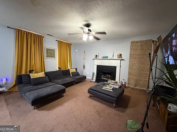 2nd image of 2942 Duncan Pl