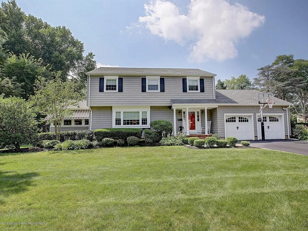5 Oakwood Ln photo 1