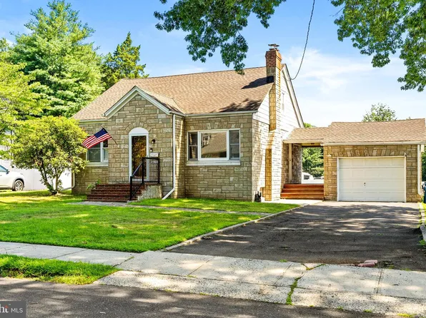 710 N Lafayette Ave, Morrisville, PA 19067