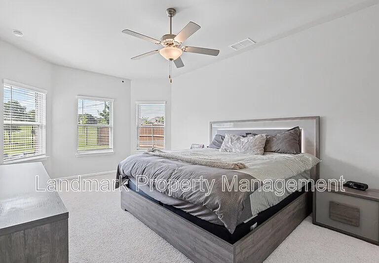 1206 Fox Chase Dr — Photo 17
