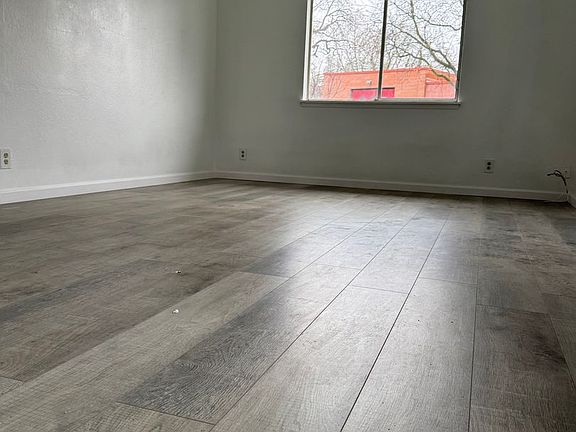 4th image of 1138-1154 Elma St #8