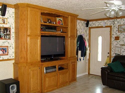 3rd image of 203 Sunny Acres St