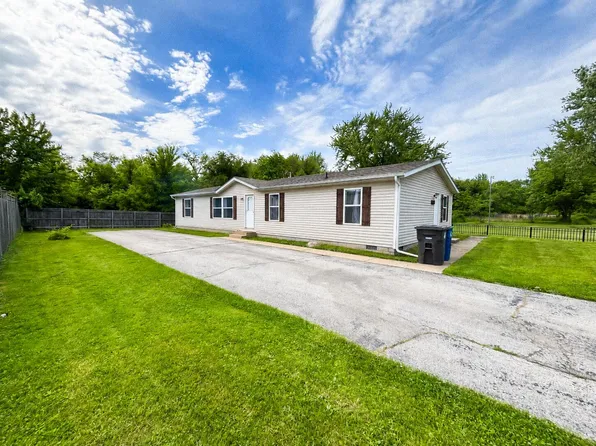 2670 Allen St, Lake Station, IN 46405
