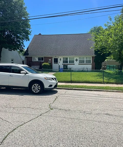371 Livezey St — Photo 3