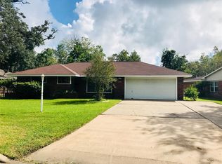 5111 Post Oak Ln, Texas City, TX 77591