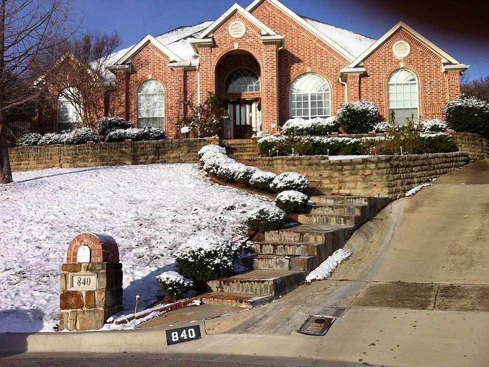2nd image of 840 Hunters Glen Ct