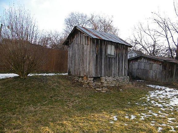 4th image of 337 N Estill Ave