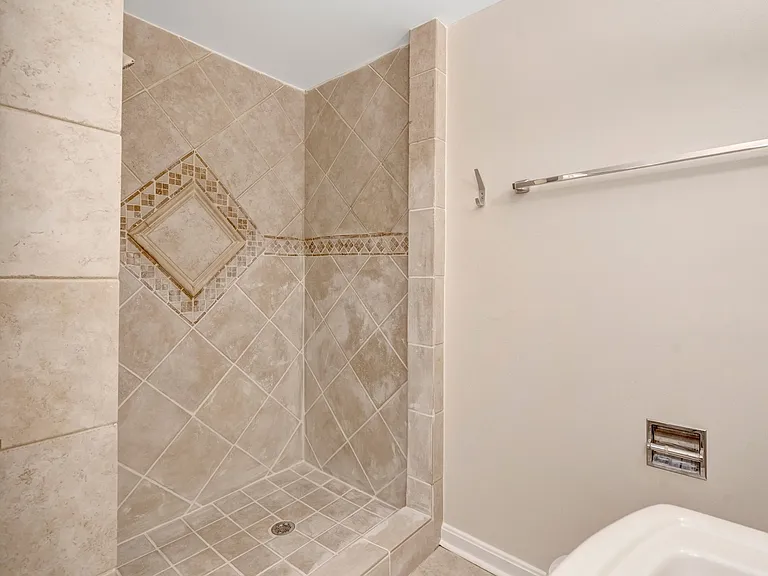 10929 Park Rd — Photo 39