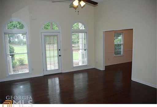 3rd image of 400 Burgess Point
