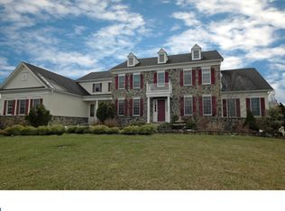 10 Grant Dr, Cream Ridge, NJ 08514