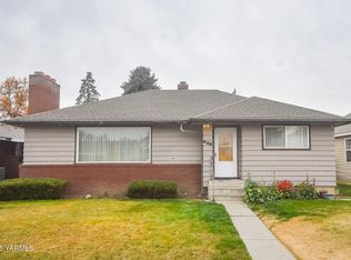 803 Adams Ave, Toppenish, WA 98948