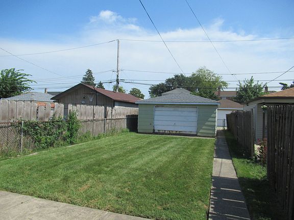 5th image of 5143 S Austin Ave #5143