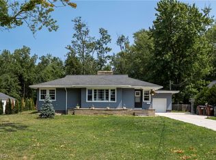 2247 Walter Rd, Westlake, OH 44145