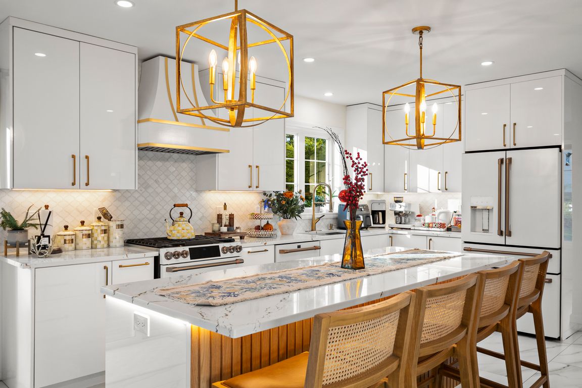 next background image