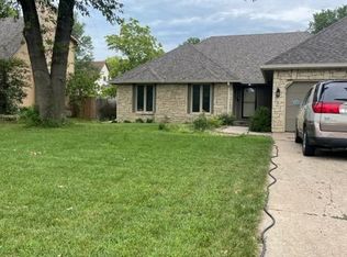 6718 SW Wentley Ln, Topeka, KS 66614