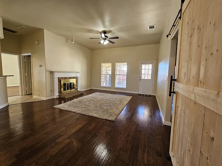 7621 Lancelot Rd — Photo 3
