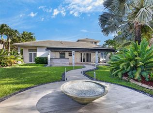 1371 Victoria Isle Dr, Weston, FL 33327