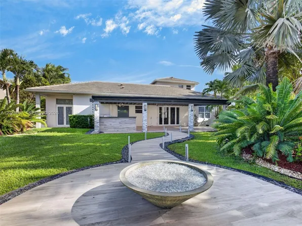 1371 Victoria Isle Dr, Weston, FL 33327