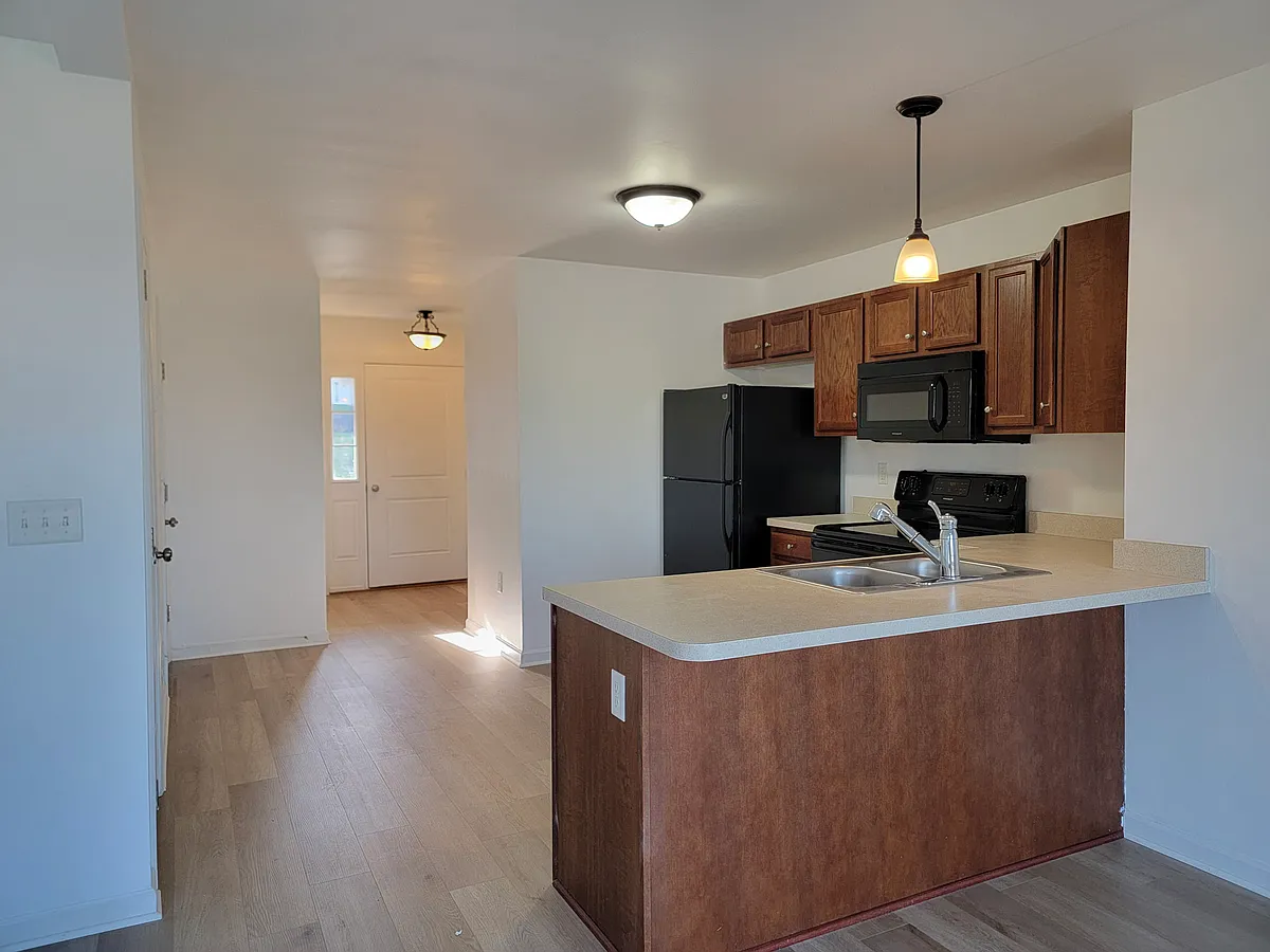 Building Photo - 749 Winding Ln
