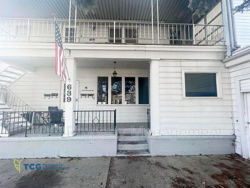 1st image of 639 Benton St APT 4
