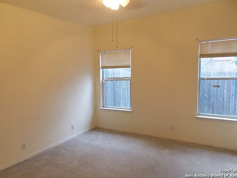 2735 Crown Holw — Photo 11