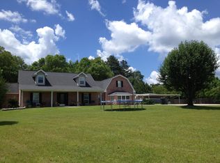 221 Lakeside Dr, Carriere, MS 39426