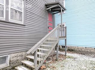 749 Jackson St NW, Grand Rapids, MI 49504
