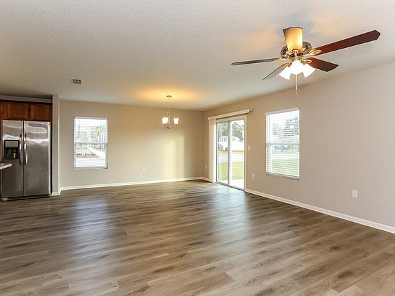 4th image of 6738 Sandle Dr